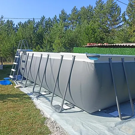 בית נופש Vikendica I Hs פירוט