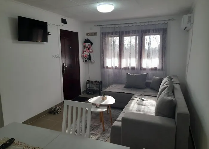 Semesterbostad Vikendica I Hs