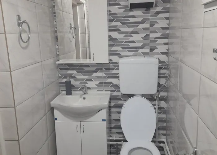 Vikendica I Hs 度假居 皮罗特